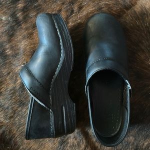 Dansko clog in oiled black